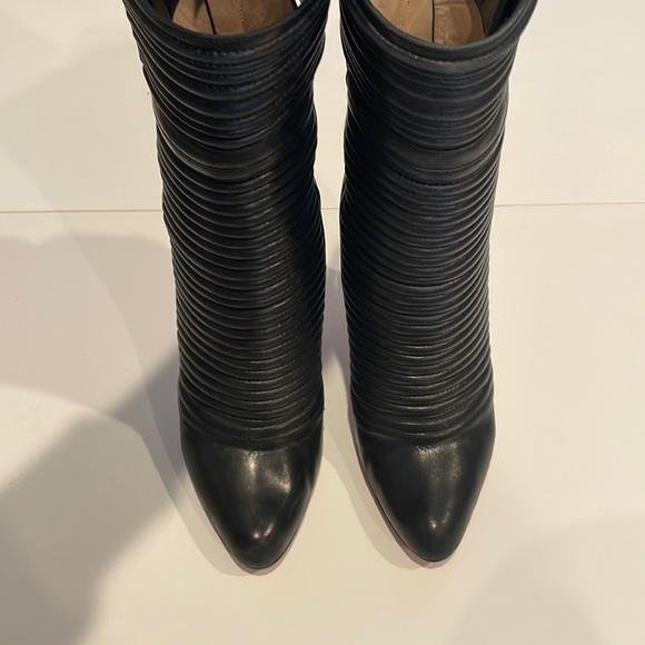 Christian Louboutin Apollonia Boots in black leather size 38.5 - Picture 1 of 10